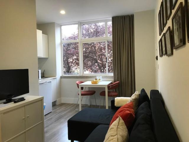Romantic 1 Bedroom Apartment At Roma Avenue - 1C ลิสบอน ภายนอก รูปภาพ